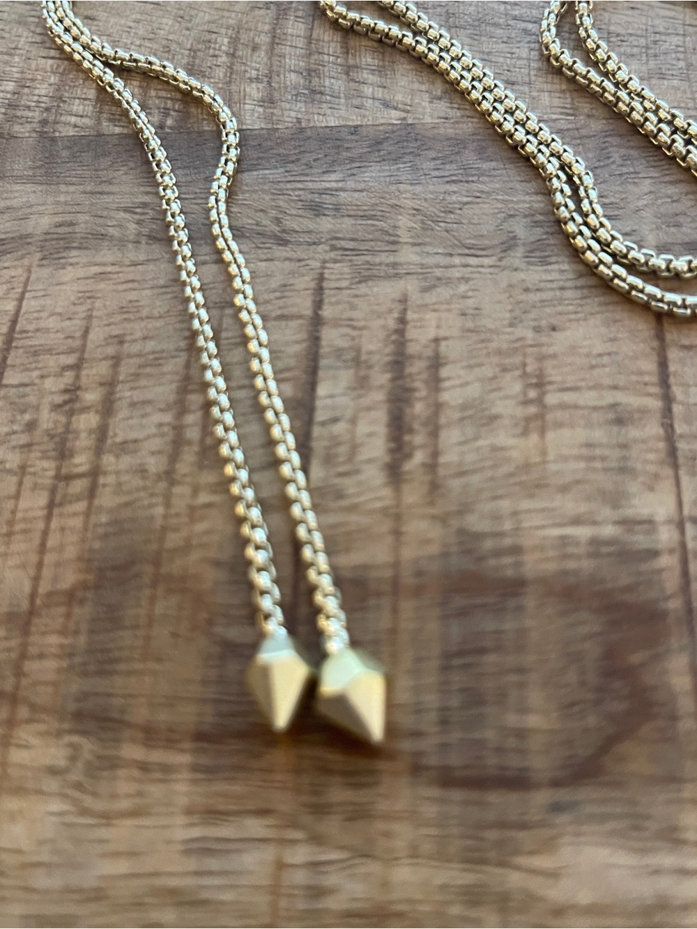 Kendra Scott adjustable length necklace in gold with gold shimmer stone - Picture 2 of 4